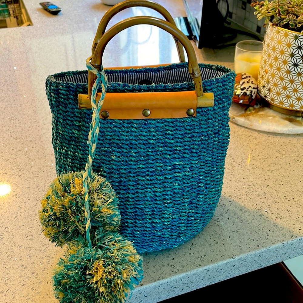 Brand new basket weave purse